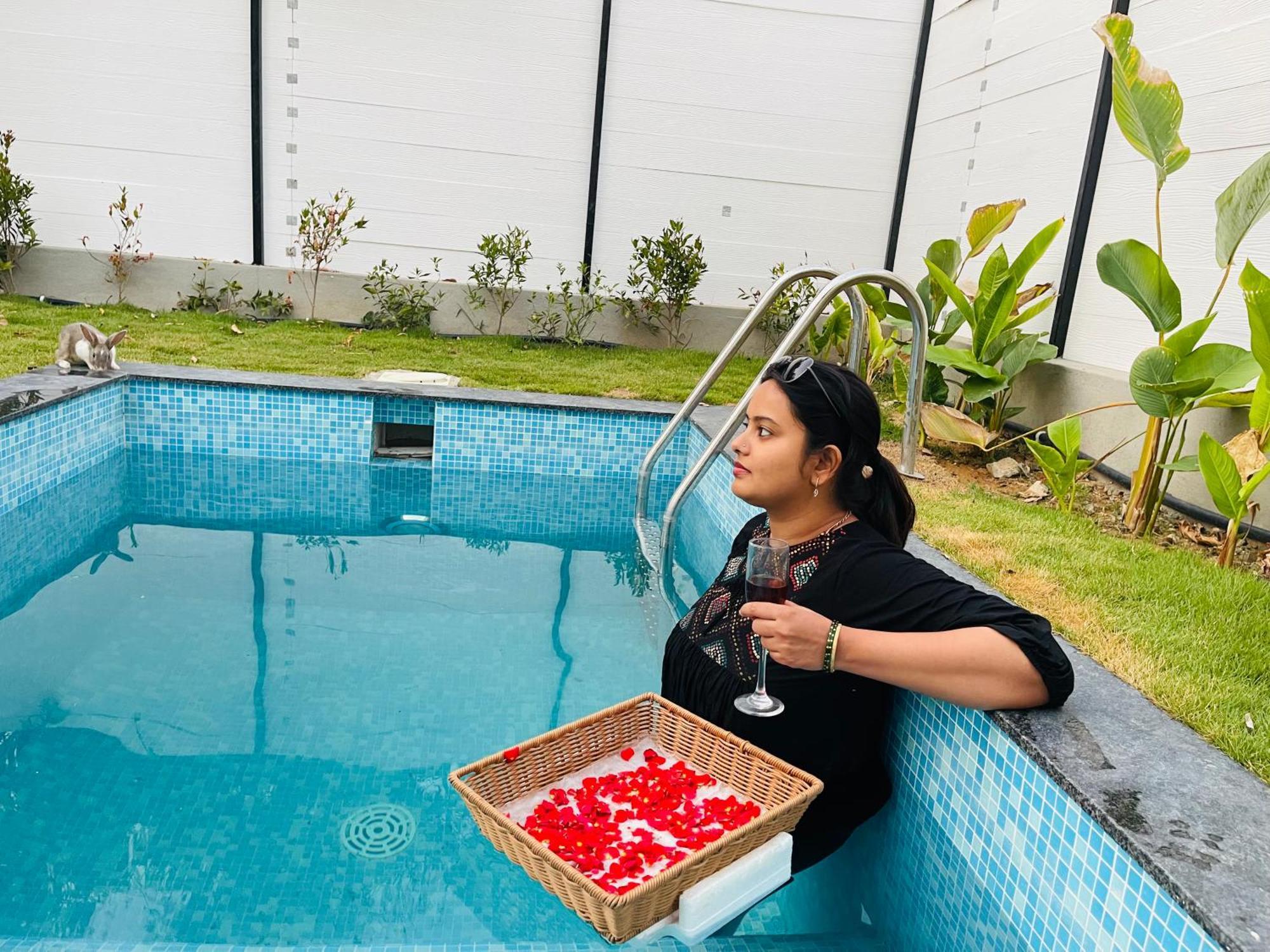 Aura Farms - Private Pool Cottages Rāmanagaram Exterior photo